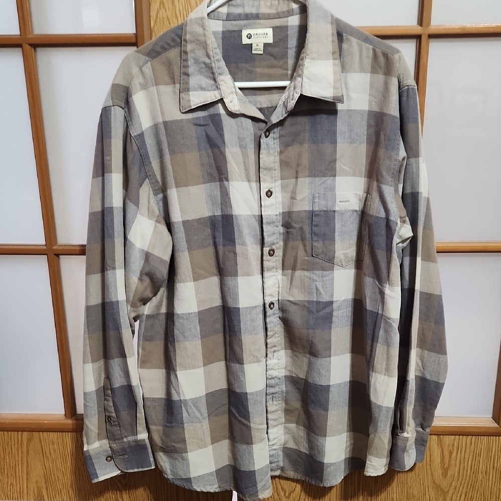Haggar Men's Blue and Brown Plaid Shirt